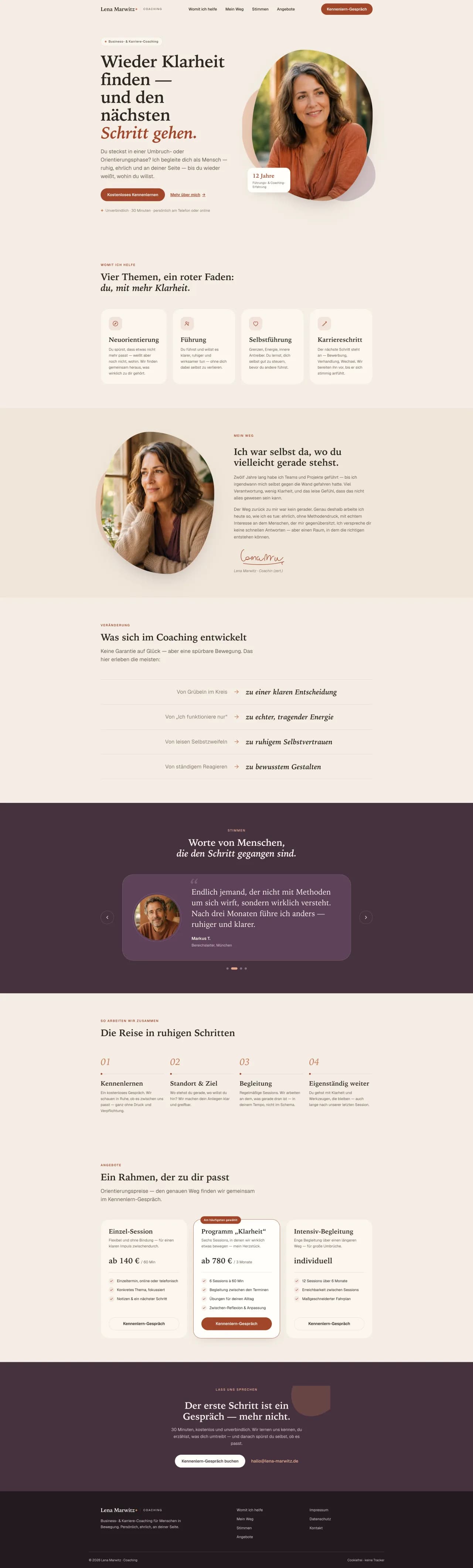 Beispiel-Entwurf einer modernen Coaching-Website mit Angebot und Kontaktbereich.